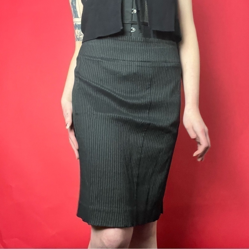 Almost pinstripe midi skirt 🖤🤍​​​​​​​​​​​​​​​​​​​​